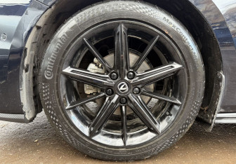 Подержанный автомобиль Changan UNI-V 2023 года (9 фото)