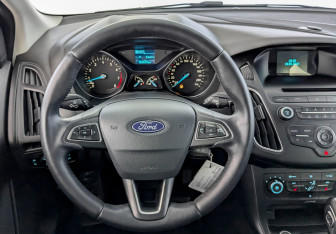 Подержанный автомобиль Ford Focus Hatchback 2018 года (21 фото)