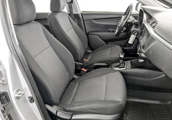 Подержанный автомобиль Kia Rio Hatchback 2021 года (23 фото)