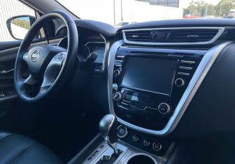 Подержанный автомобиль Nissan Murano Suv 2022 года (9 фото)