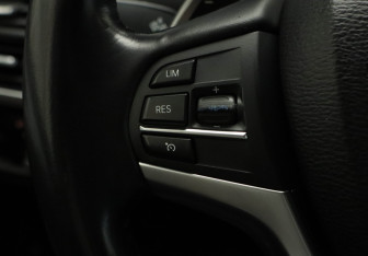 Подержанный автомобиль BMW X6 2016 года (11 фото)