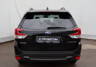 Подержанный автомобиль Subaru Forester Suv 2021 года (5 фото)