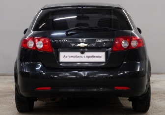 Подержанный автомобиль Chevrolet Lacetti Hatchback 2007 года (6 фото)