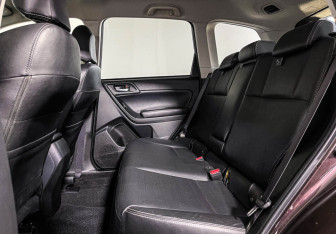 Подержанный автомобиль Subaru Forester Suv 2013 года (10 фото)