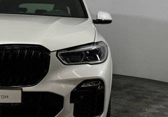 Подержанный автомобиль BMW X5 2020 года (21 фото)