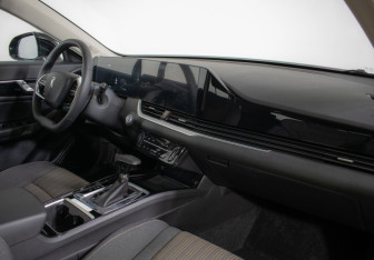 Новый FAW Bestune B70 2023 (9 фото)