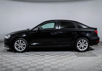 Подержанный автомобиль Audi A3 Sedan 2015 года (8 фото)