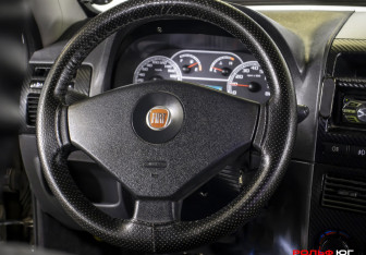 Подержанный автомобиль Fiat Albea 2010 года (13 фото)