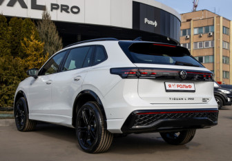 Новый Volkswagen Tiguan 2025 (10 фото)