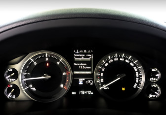 Подержанный автомобиль Toyota Land Cruiser Suv 2020 года (13 фото)