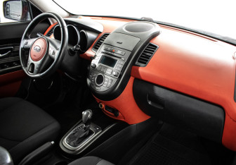 Подержанный автомобиль Kia Soul 2012 года (9 фото)