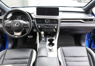 Подержанный автомобиль Lexus RX 2019 года (14 фото)