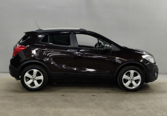 Подержанный автомобиль Opel Mokka 2013 года (4 фото)