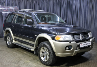 Подержанный автомобиль Mitsubishi Pajero Sport 2006 года (3 фото)