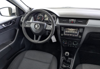 Подержанный автомобиль Skoda Rapid Liftback 2019 года (26 фото)