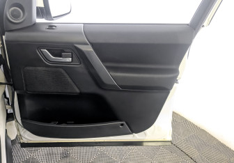 Подержанный автомобиль Land Rover Freelander 2013 года (24 фото)