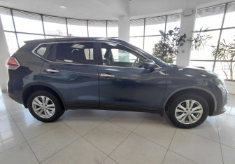 Подержанный автомобиль Nissan X-Trail 2017 года (4 фото)