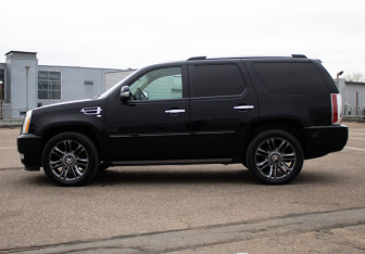 Подержанный автомобиль Cadillac Escalade Suv 2010 года (8 фото)