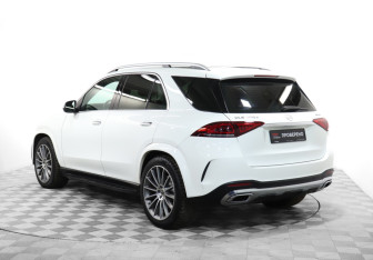 Подержанный автомобиль Mercedes-Benz GLE 2021 года (7 фото)