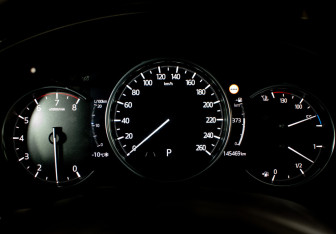 Подержанный автомобиль Mazda CX-9 2022 года (14 фото)