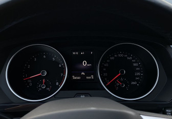 Подержанный автомобиль Volkswagen Tiguan 2022 года (23 фото)