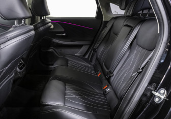 Подержанный автомобиль Chery Arrizo 8 2023 года (14 фото)