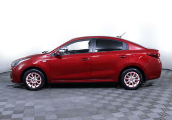 Подержанный автомобиль Kia Rio Sedan 2017 года (3 фото)