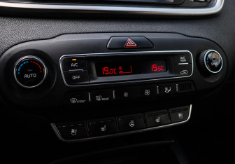 Подержанный автомобиль Kia Sorento 2018 года (19 фото)