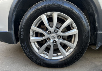 Подержанный автомобиль Nissan X-Trail 2020 года (9 фото)