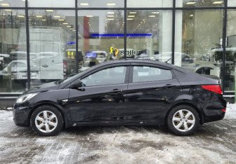 Подержанный автомобиль Hyundai Solaris Sedan 2013 года (5 фото)