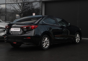 Подержанный автомобиль Mazda 3 Sedan 2014 года (5 фото)