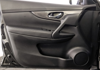 Подержанный автомобиль Nissan X-Trail 2021 года (19 фото)