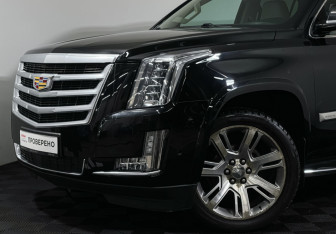 Подержанный автомобиль Cadillac Escalade Suv 2018 года (19 фото)