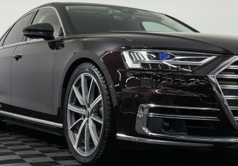 Подержанный автомобиль Audi A8 2020 года (26 фото)