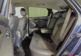 Подержанный автомобиль Hyundai ix35 2010 года (10 фото)