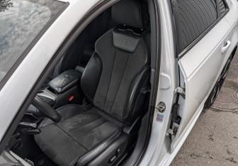 Подержанный автомобиль Audi A4 Sedan 2017 года (20 фото)