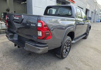 Новый Toyota Hilux 2025 (3 фото)