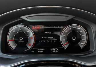 Подержанный автомобиль Audi Q7 2021 года (13 фото)