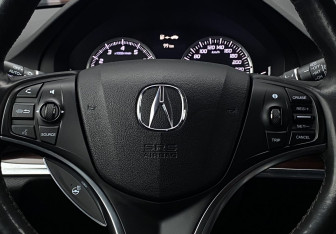 Подержанный автомобиль Acura MDX 2014 года (16 фото)