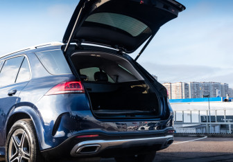 Подержанный автомобиль Mercedes-Benz GLE 2018 года (21 фото)