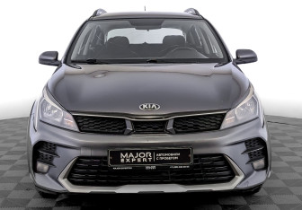 Подержанный автомобиль Kia Rio Hatchback 2021 года (2 фото)