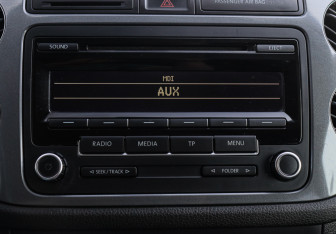 Подержанный автомобиль Volkswagen Tiguan 2011 года (13 фото)