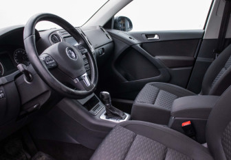 Подержанный автомобиль Volkswagen Tiguan 2011 года (9 фото)