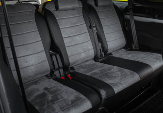 Подержанный автомобиль Peugeot Traveller 2022 года (14 фото)