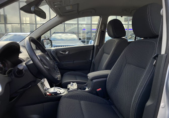 Подержанный автомобиль Renault Koleos 2012 года (21 фото)