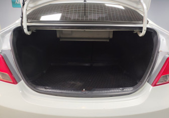 Подержанный автомобиль Hyundai Solaris Sedan 2014 года (12 фото)