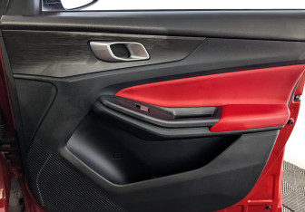 Подержанный автомобиль Changan UNI-S 2024 года (25 фото)