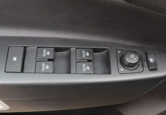 Подержанный автомобиль Opel Antara 2015 года (11 фото)