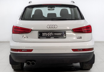 Подержанный автомобиль Audi Q3 2015 года (6 фото)