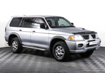 Подержанный автомобиль Mitsubishi Pajero Sport 2008 года (3 фото)